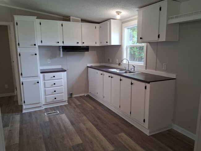 Building Photo - 110 Chinquapin Ln