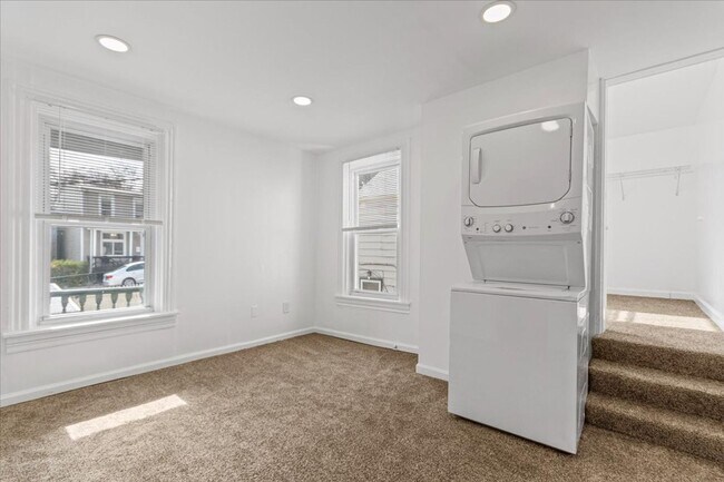 Building Photo - 603 Farragut St