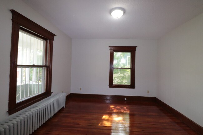 Building Photo - 103-105 Lincoln St / Owen Properties, LLC