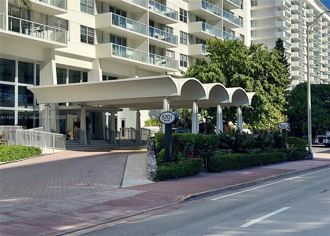 Building Photo - 5701 Collins Ave