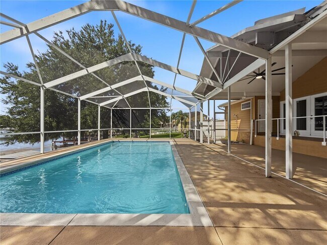 Building Photo - 125 Lake Roy Dr
