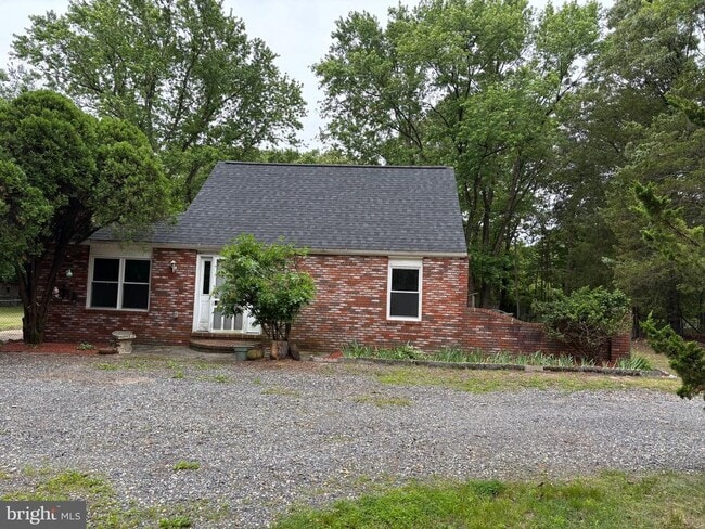 Building Photo - 7687 Sandy Farm Rd