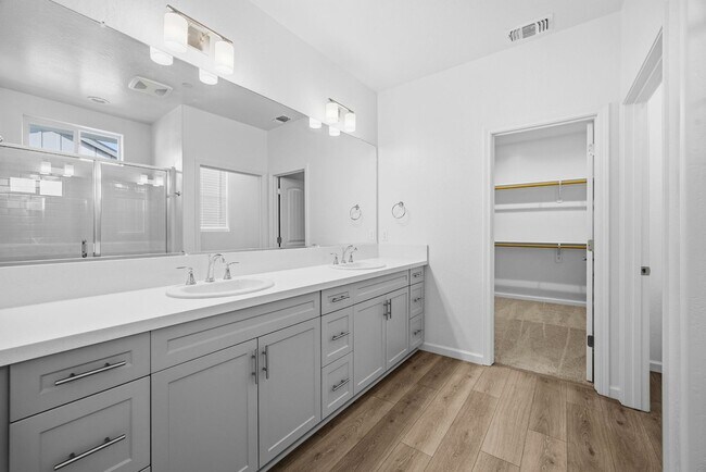 Building Photo - Brand New 3 Bedroom 2.5 Bathroom with Solar in NW Visalia!!