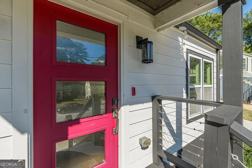 Building Photo - 2657 Blount St