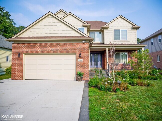 Building Photo - 37440 Curwood Dr