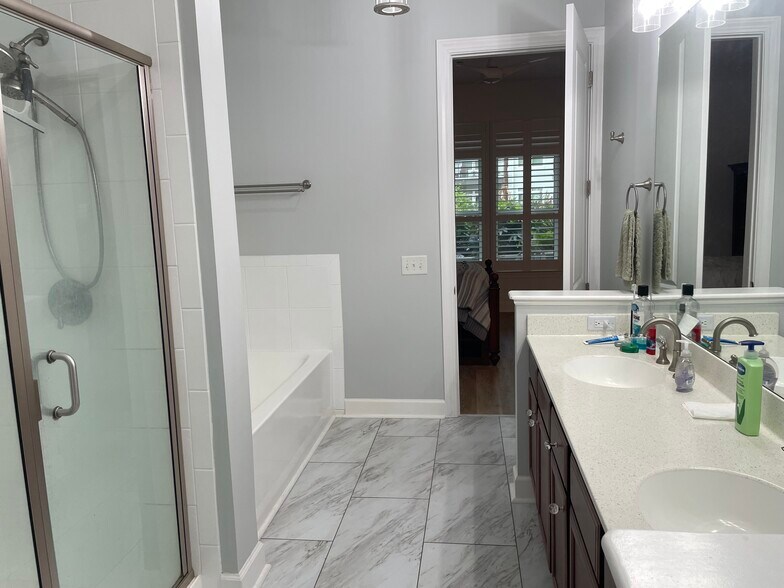 Contains both a tub and shower - 145 Pier View St