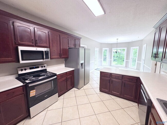 Building Photo - 192 Rosecliff Dr