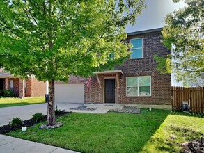 Building Photo - $500 off FIRST FULL MONTH RENT WITH MOVE I...