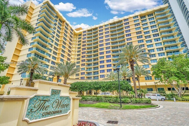 Building Photo - 2501 S Ocean Dr