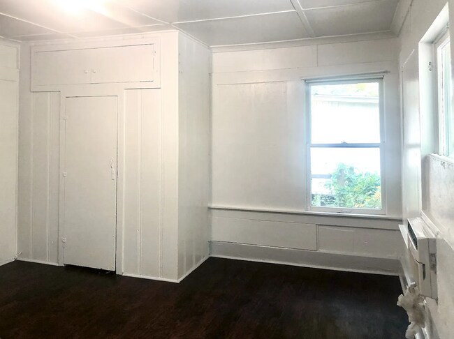Building Photo - 3715 Travis Ave