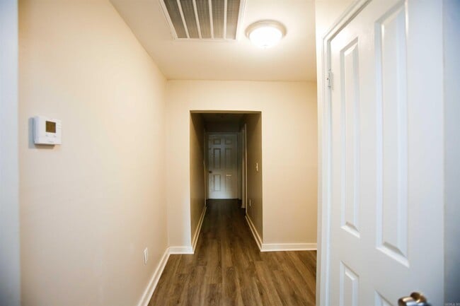 Building Photo - 514 Pollock St