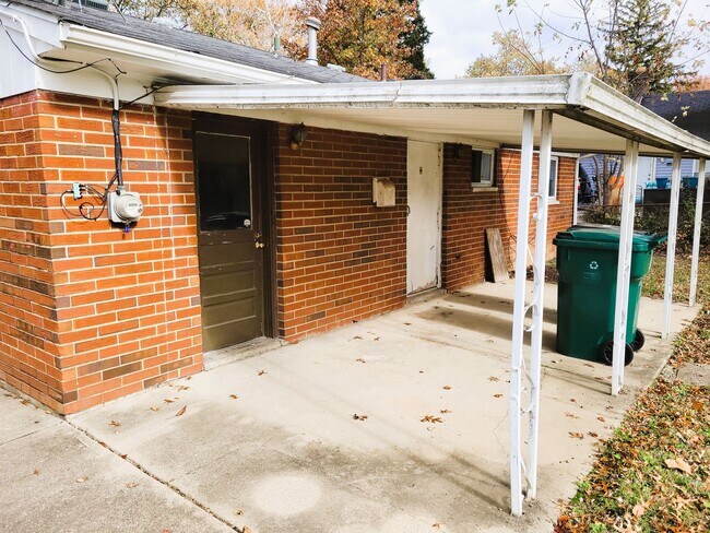Building Photo - 3823 Iberis Ave