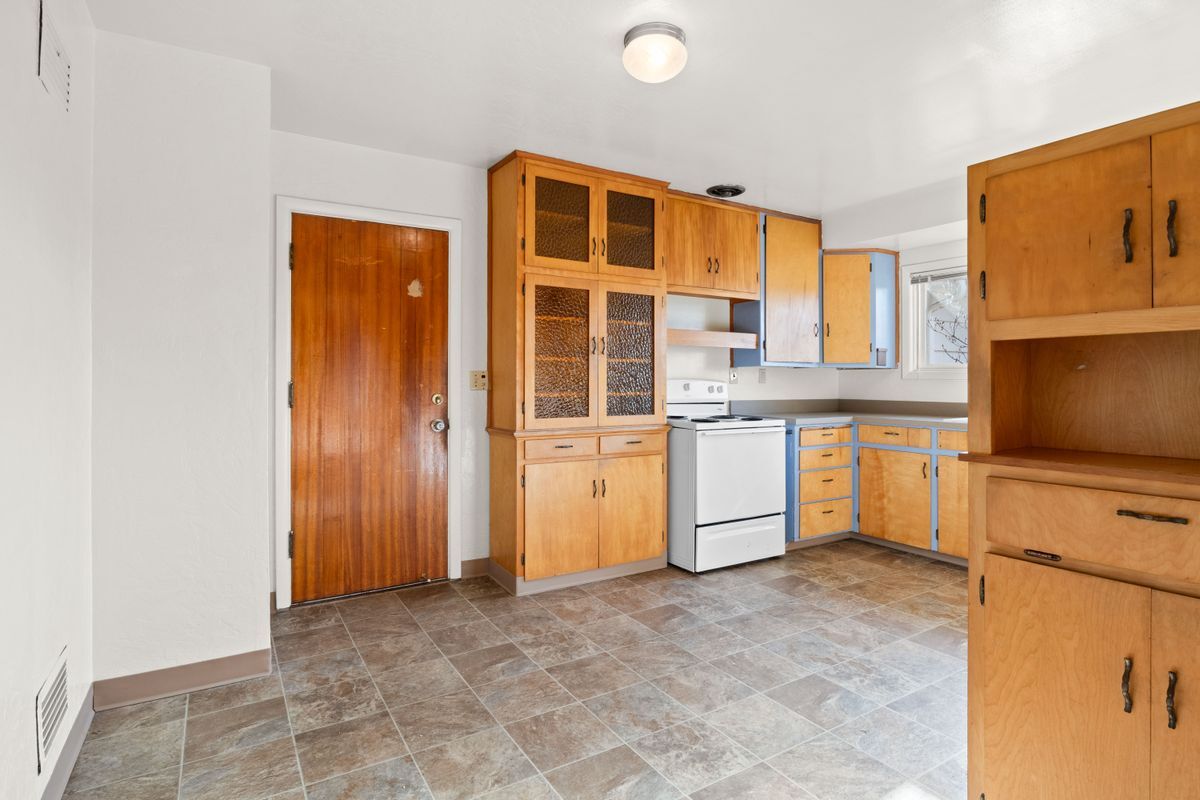 Building Photo - 2055 NW Beca Ave