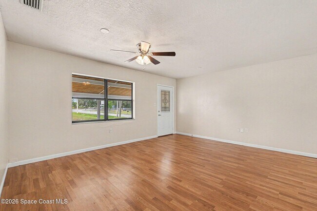 Building Photo - 3960 Barcelona St
