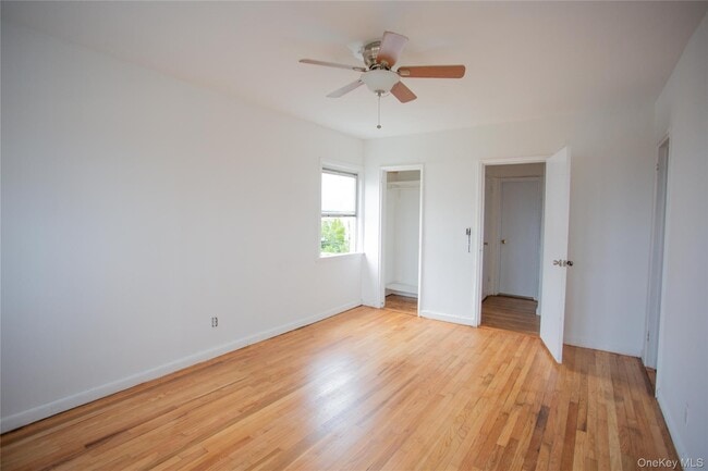 Building Photo - 345 Shore Rd