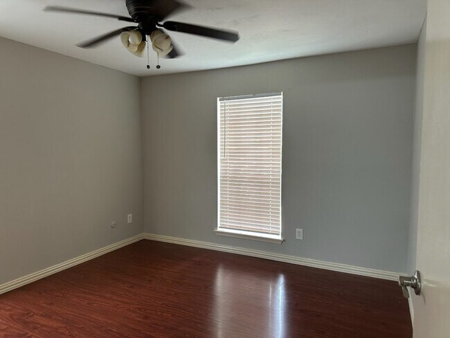 Building Photo - 2120 El Paseo St