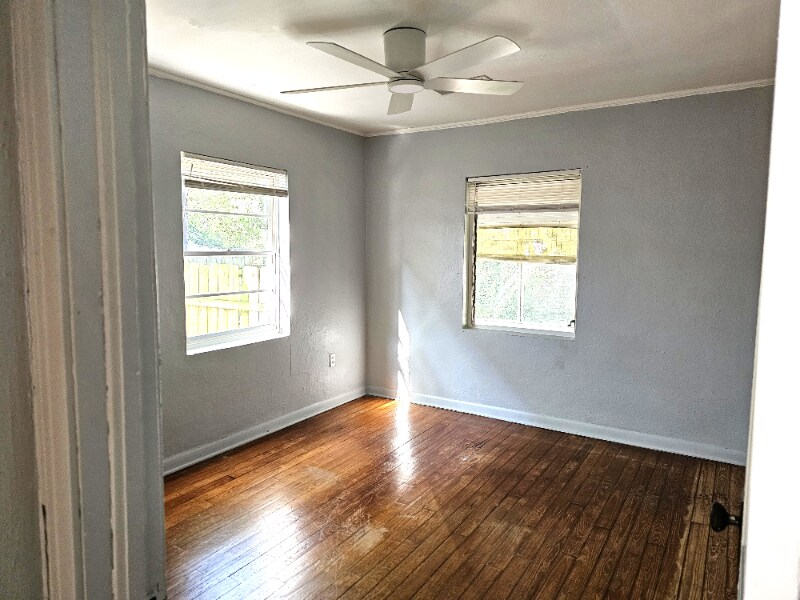 Building Photo - 1730 Ridgewood Ave