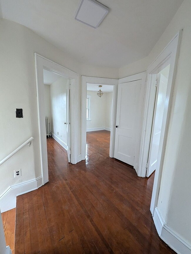 Building Photo - Single Family Home