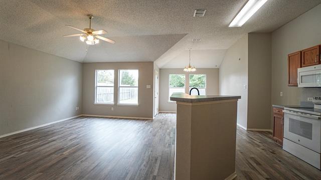 Building Photo - 1036 Hampton Dr