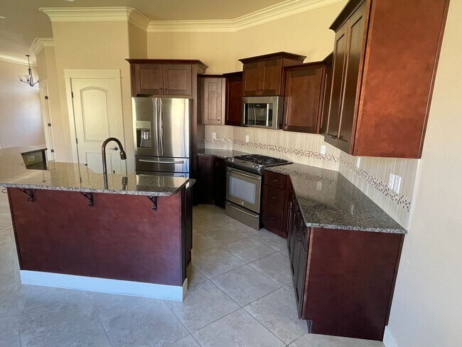 Building Photo - Beautiful House in Horn Rapids