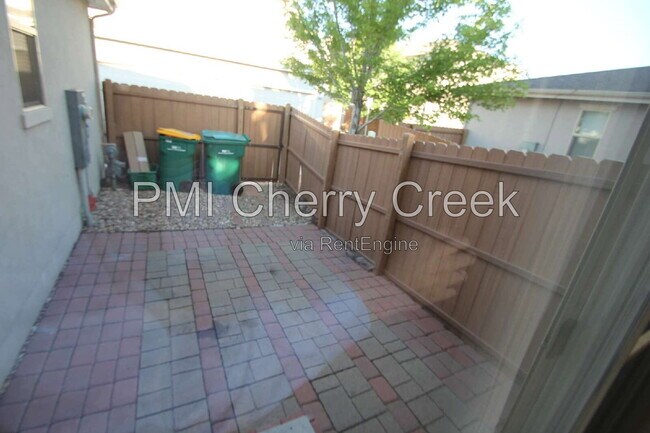 Building Photo - 6385 S Xanadu Way