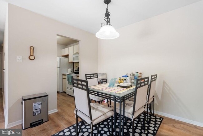 Building Photo - 45 Le Forge Ct