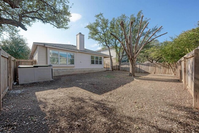 Building Photo - 2308 John Tee Dr