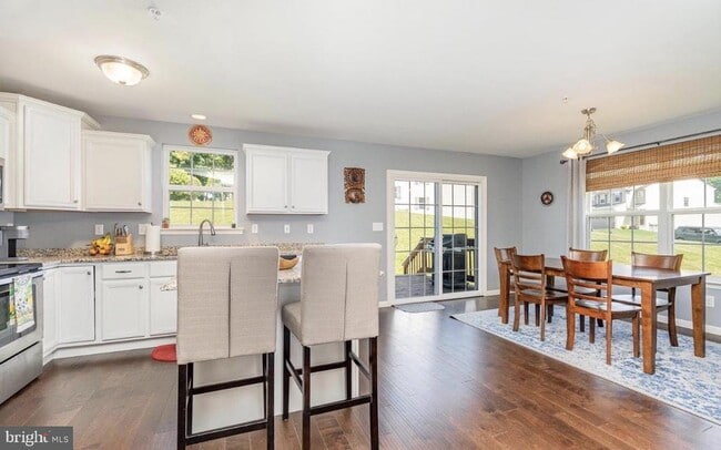 Building Photo - 358 Weatherstone Dr