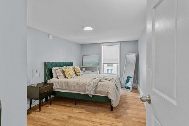 Building Photo - 382 Spring St