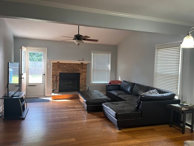 Building Photo - 1056 Culmer Dr