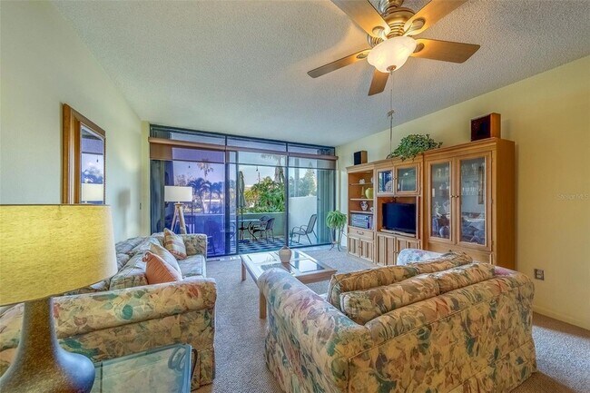 Building Photo - 400 Island Way