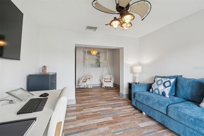 Building Photo - 292 Sunlit Cove Dr NE