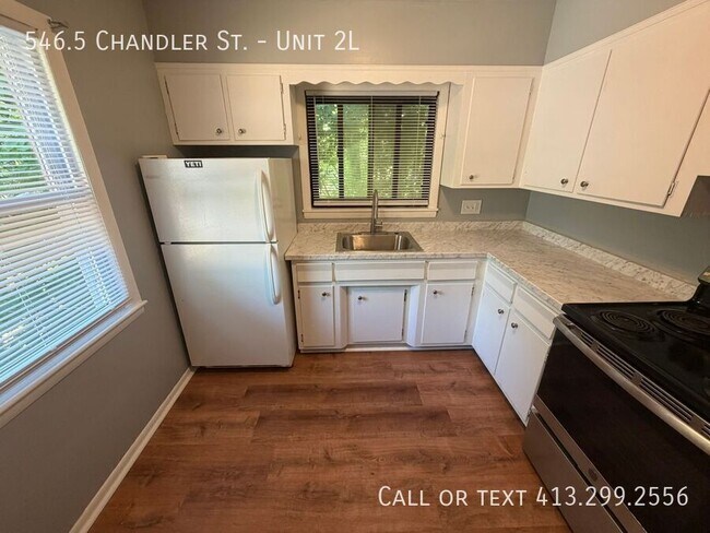 Building Photo - 546.5 Chandler St