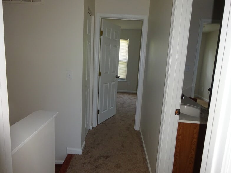 Building Photo - 1720 Grover Glen Ct