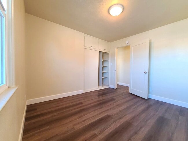 Building Photo - 12183 2nd St