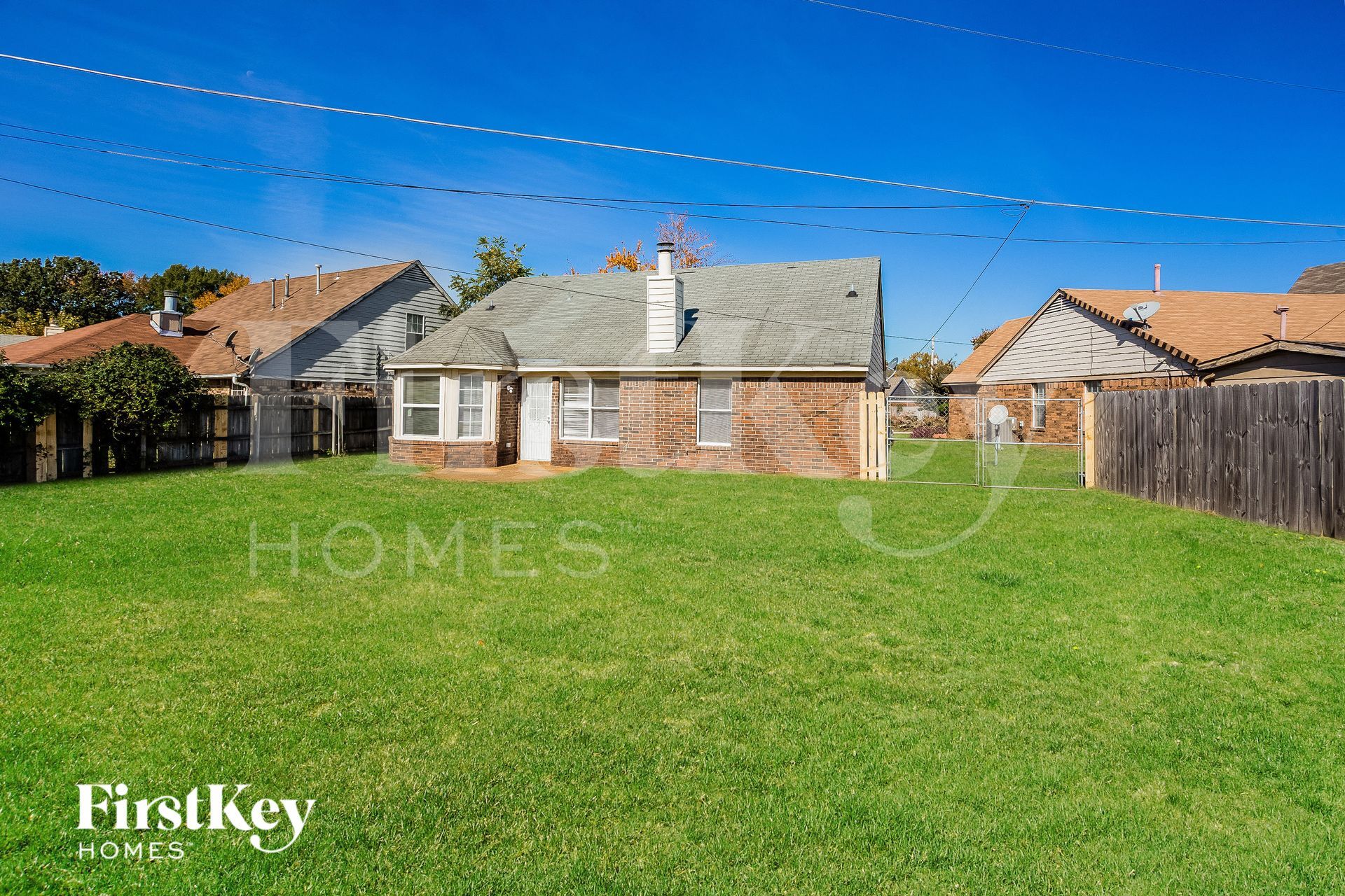 Building Photo - 4668 Amanda Oaks Cir S