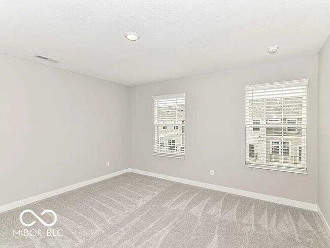 Building Photo - 6886 Sunstone Pl