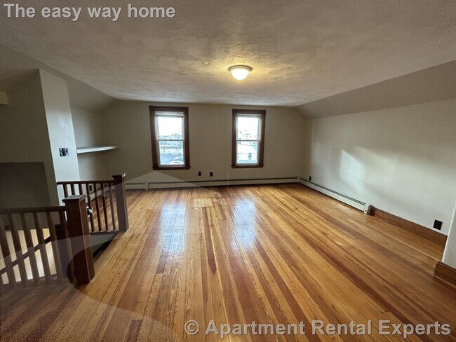 Building Photo - 83 Medford St