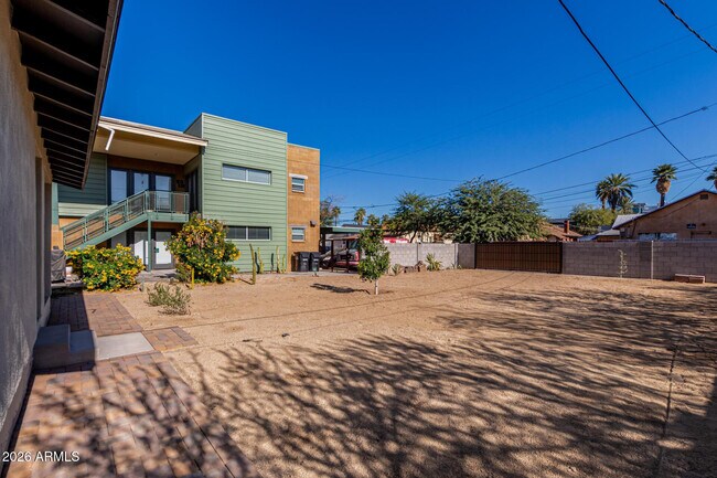 Building Photo - 125 N 11th Ave