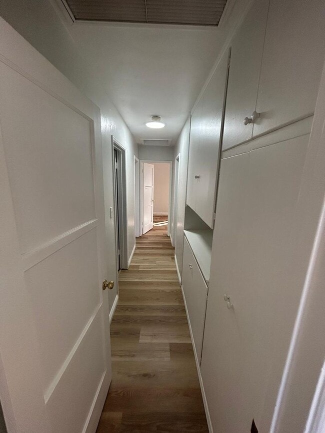 Building Photo - Beautiful Remodeled 3 Bedroom 2 Bath, Only. A Few Blocks from SDSU, Available Now $4,095