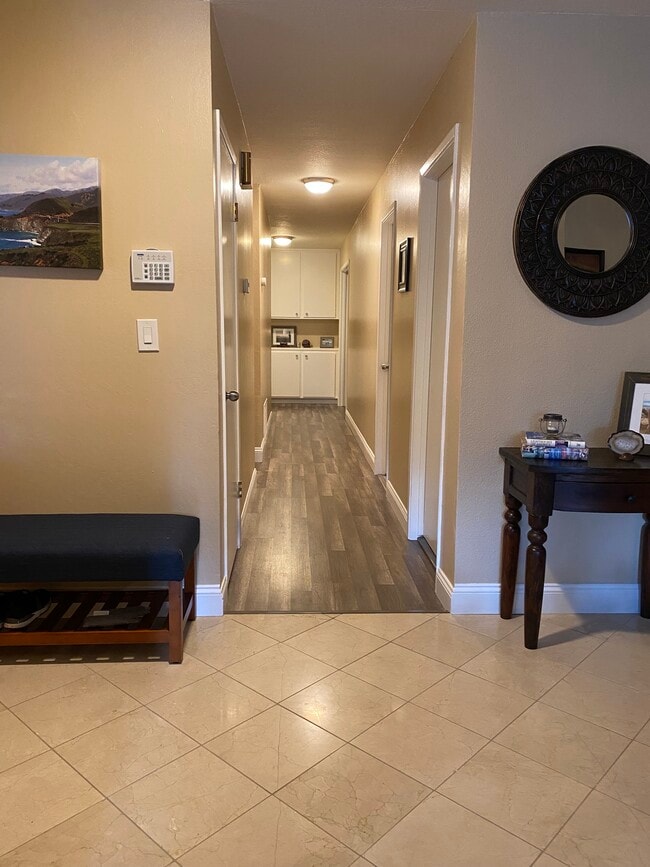 Building Photo - 570 Zephyr Circle