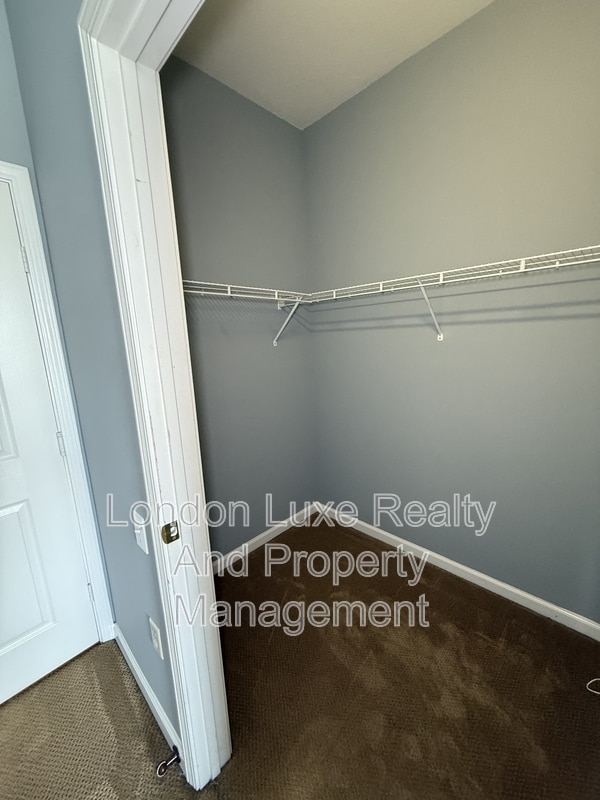 Building Photo - 7990 Baymeadows Rd