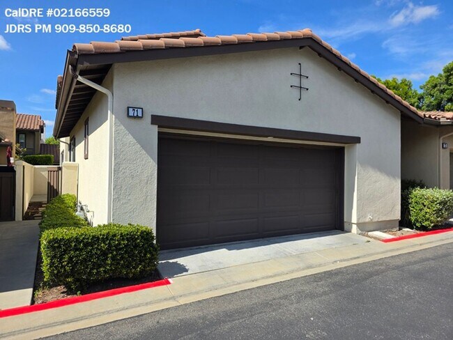 Building Photo - Irvine 4 Bedroom Home