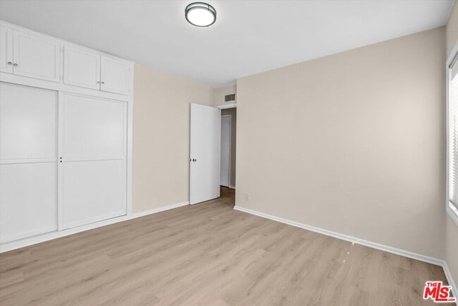 Building Photo - 7022 Cantaloupe Ave