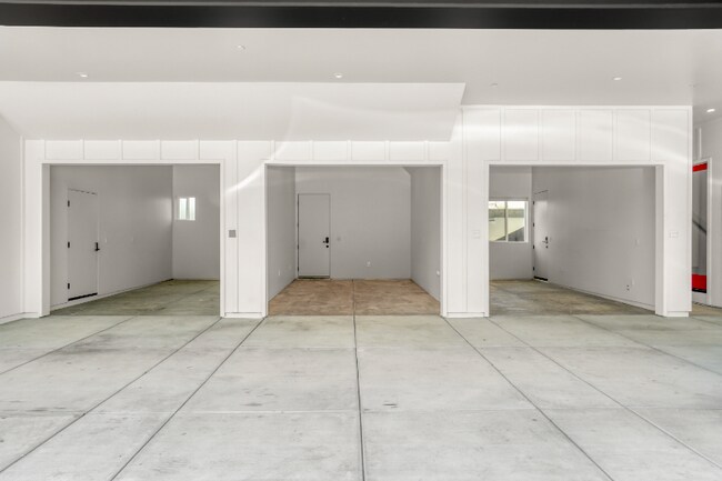 Building Photo - 4800-4802 S Slauson Ave
