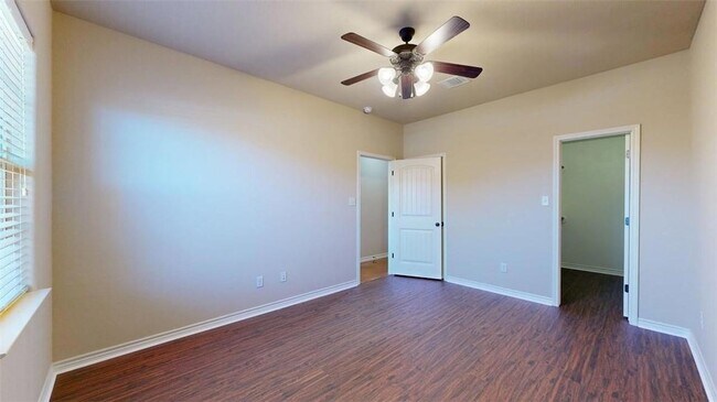 Building Photo - 3009 Towers Pkwy