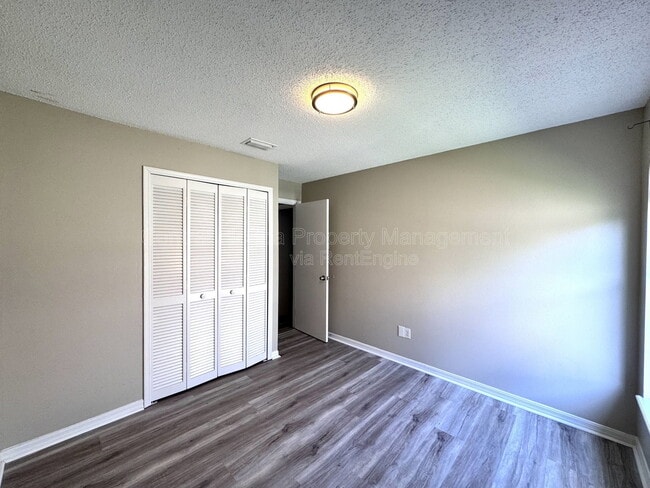 Building Photo - 7305 Marseille Cir