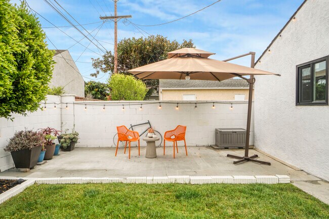 Building Photo - 7868 Naylor Ave