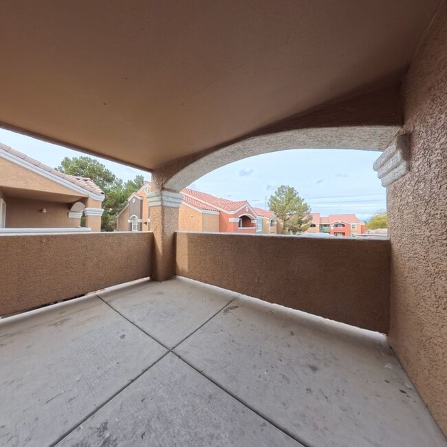 Building Photo - 8101 W Flamingo Rd