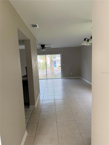 Building Photo - 2444 Summerfield Way